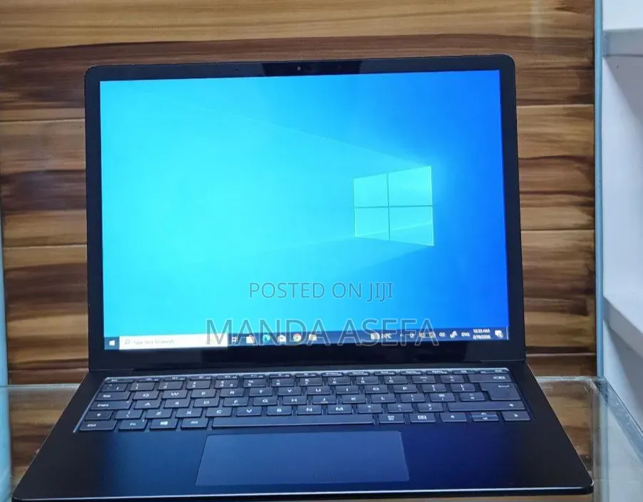New Laptop Microsoft Surface 16GB Intel Core i7 SSD 256GB