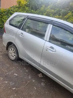 Toyota Avanza 2014 Gold