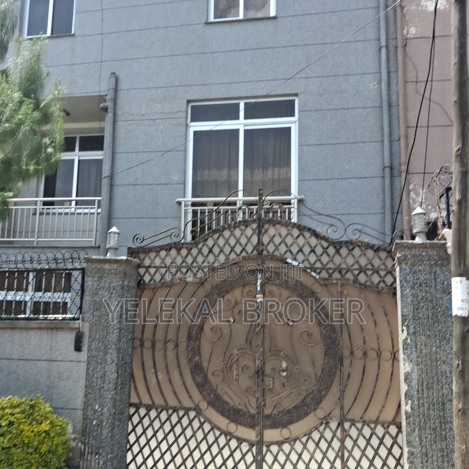 5bdrm House in አባዉራ, Kolfe Keranio for sale