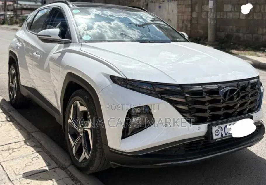 Hyundai Tucson 2022 White
