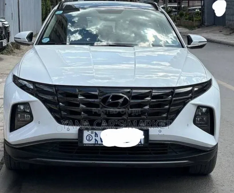 Hyundai Tucson 2022 White