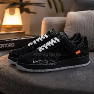 Nike Air Force Black Sneakers
