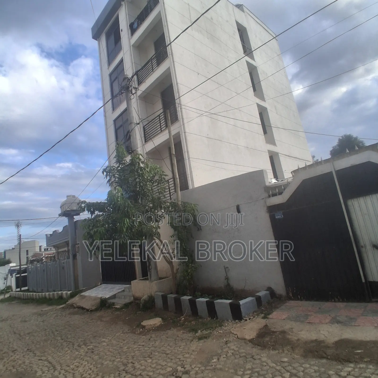 Furnished 5bdrm House in መኖርያ ቤት, Kolfe Keranio for sale