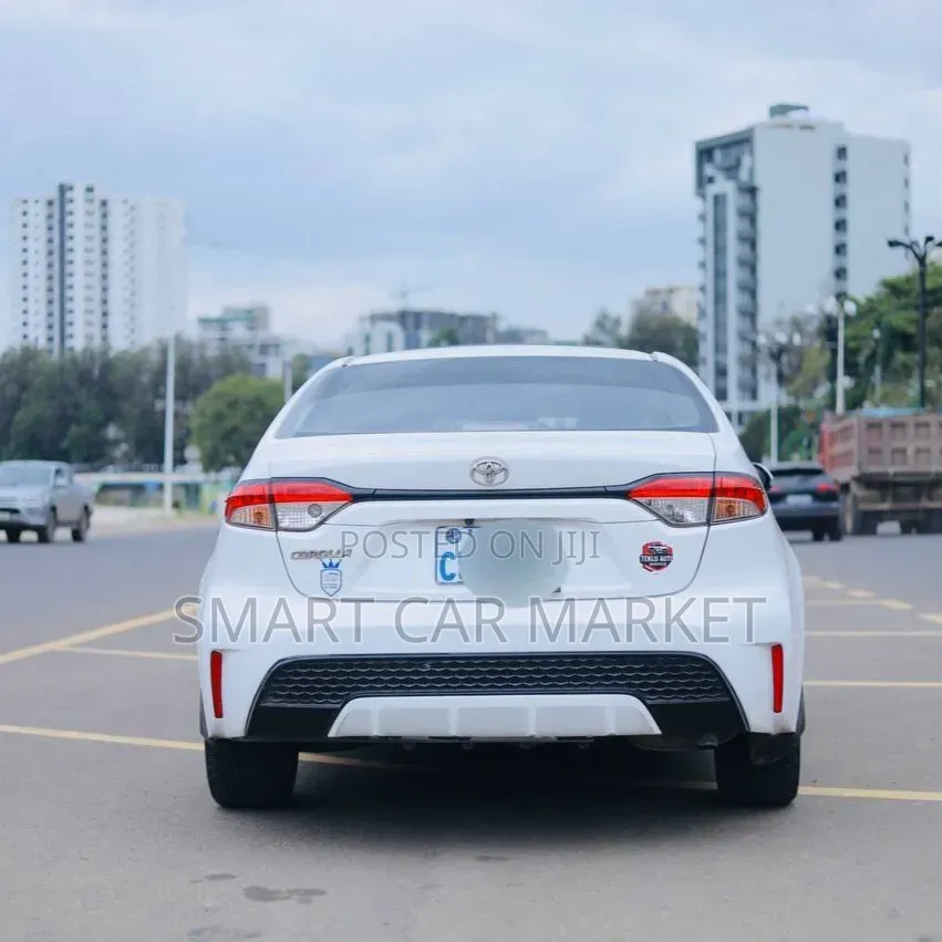 Toyota Corolla 2022 White