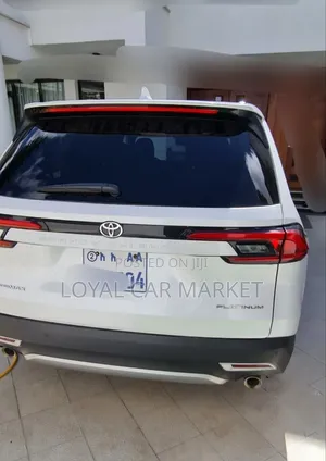Toyota Grand Highlander Hybrid 2025 White