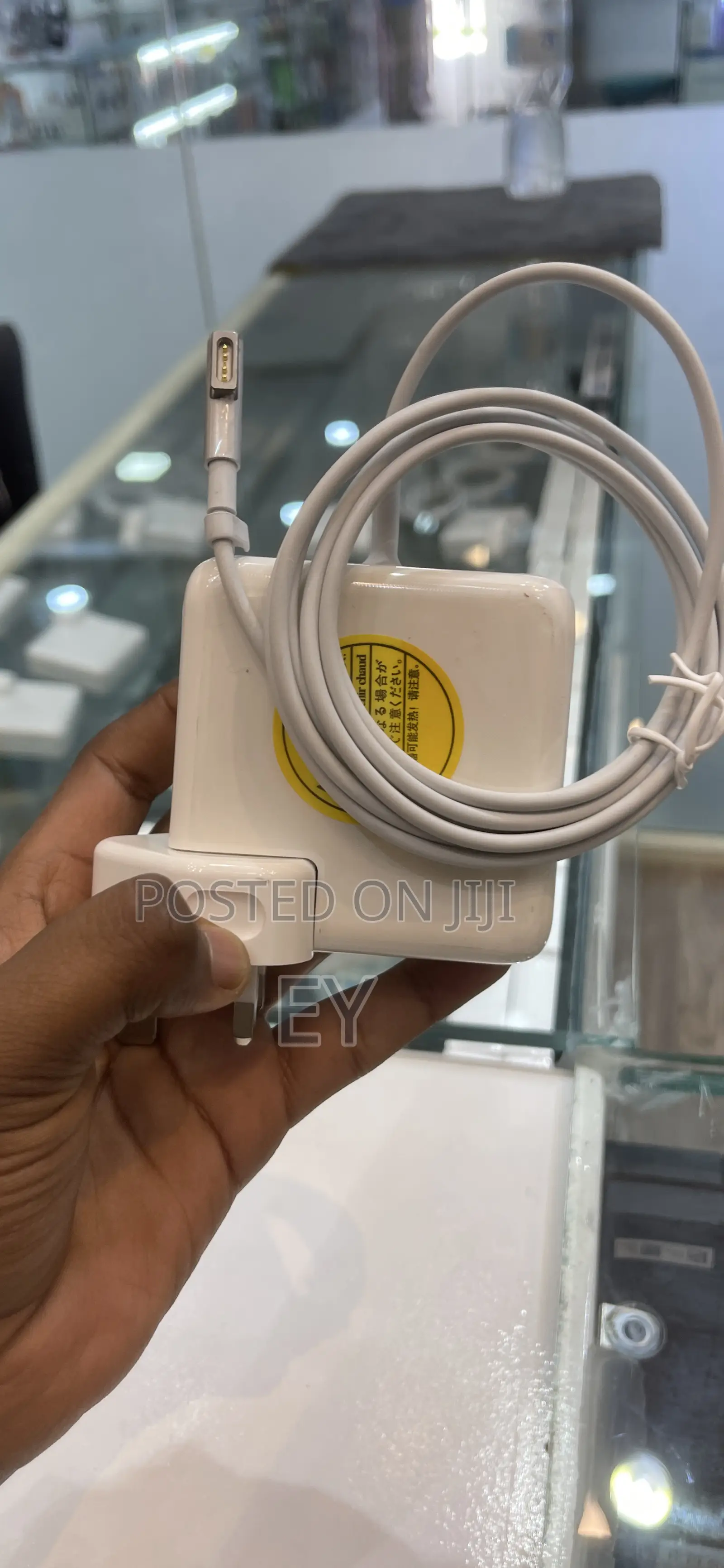 Mac Type L Charger