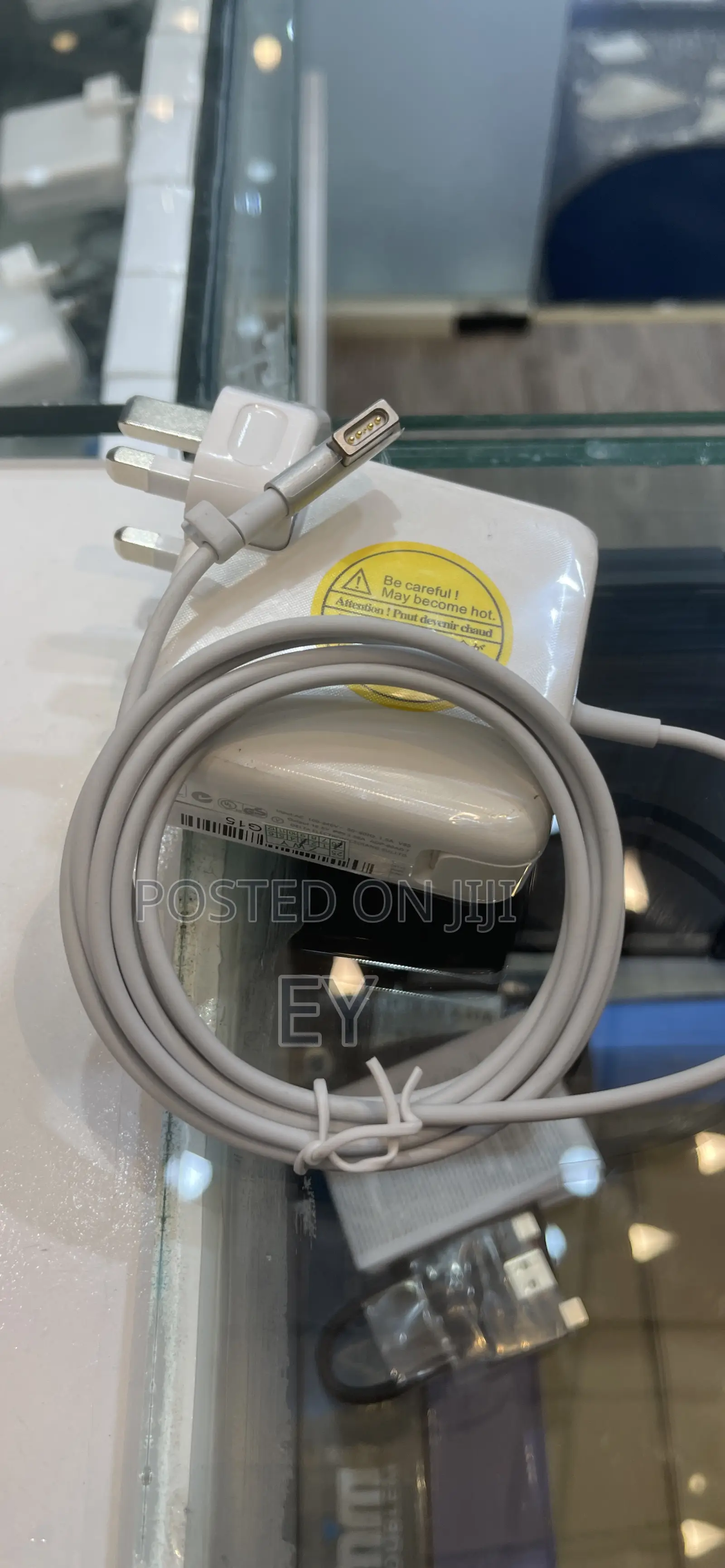 Mac Type L Charger