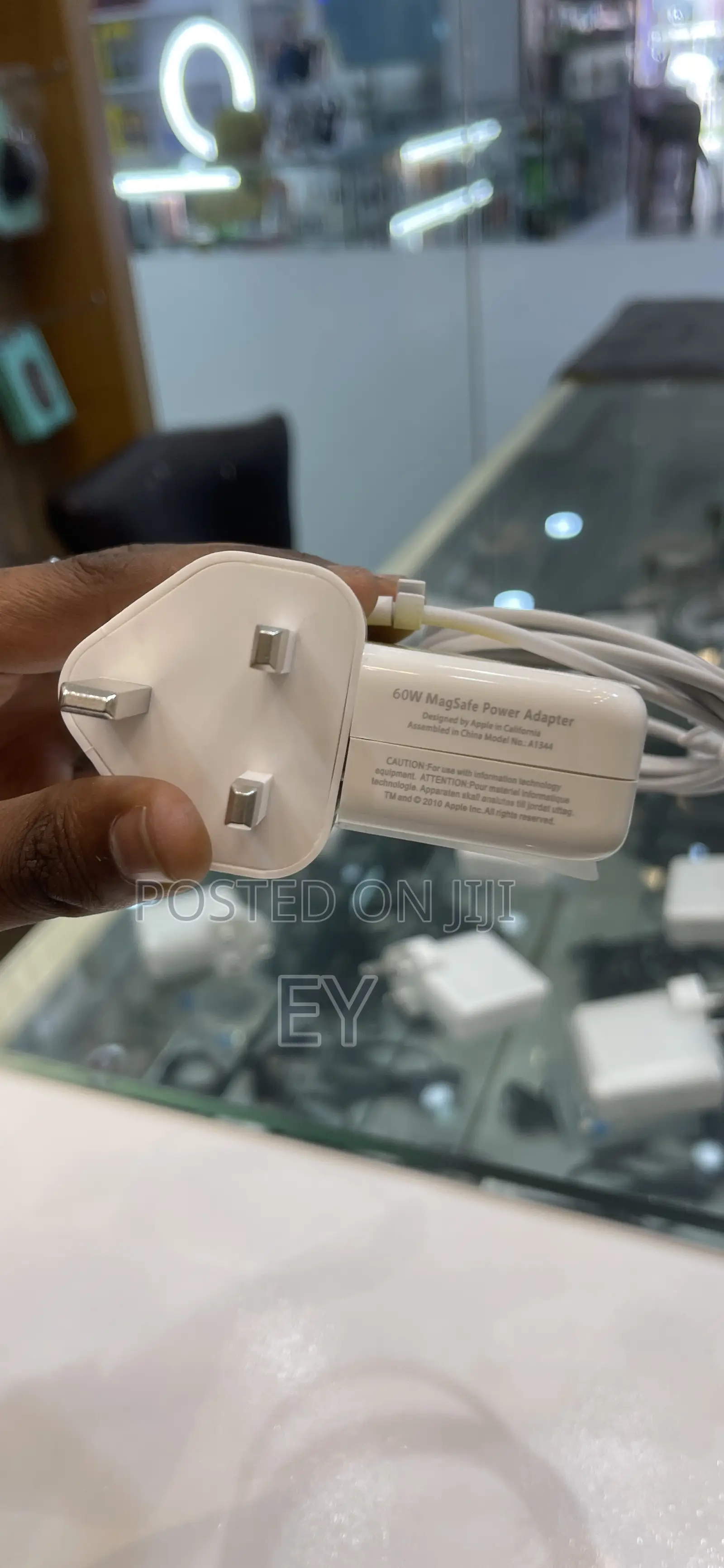Mac Type L Charger