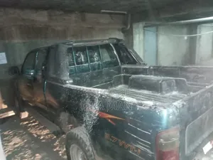 Toyota Hilux 2002 Green