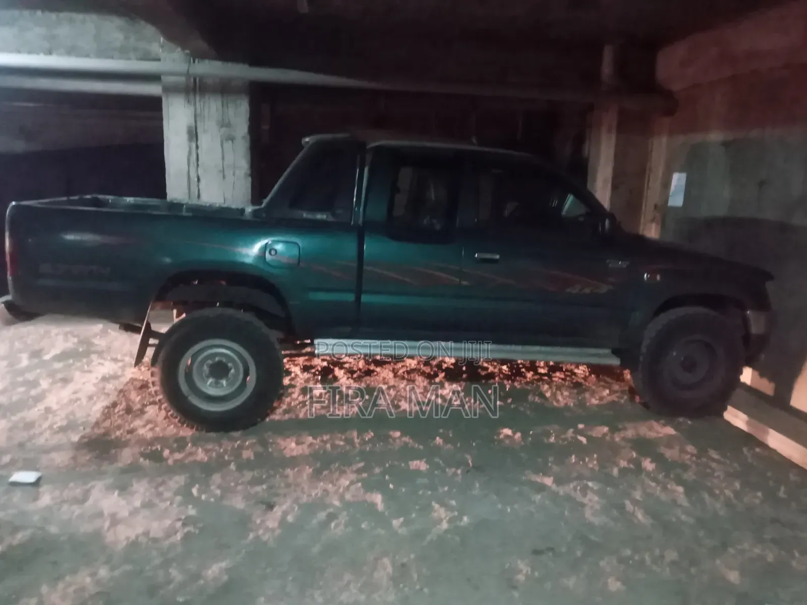 Toyota Hilux 2002 Green