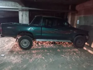 Toyota Hilux 2002 Green
