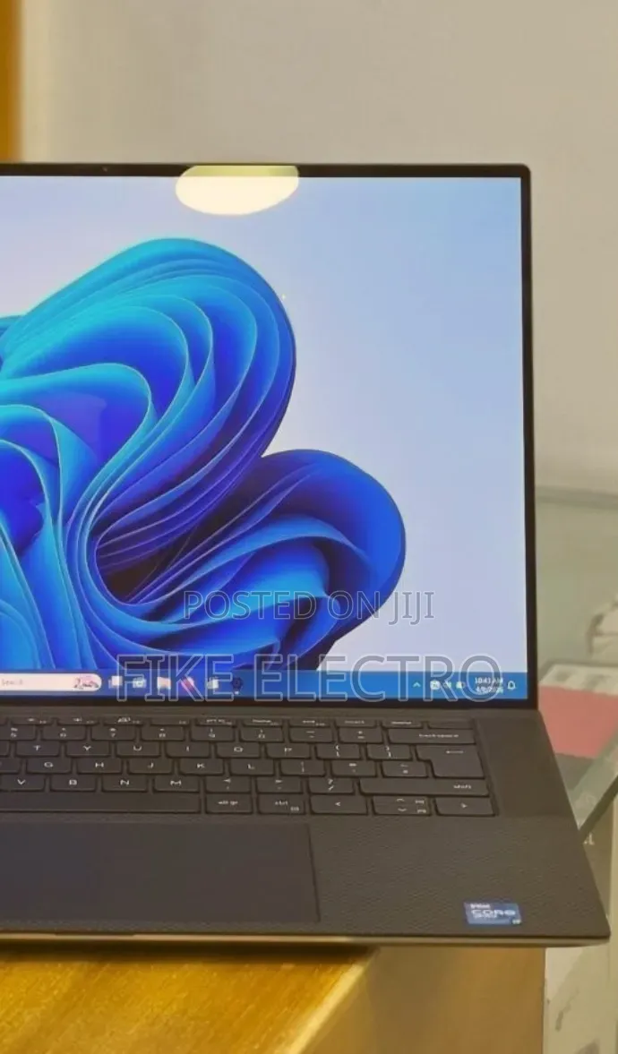 New Laptop Dell Precision 5560 16GB Intel Core i7 SSD 512GB