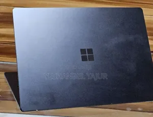 New Laptop Microsoft Surface 16GB Intel Core i7 SSD 256GB