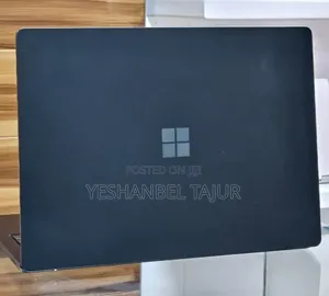 New Laptop Microsoft Surface 16GB Intel Core i7 SSD 256GB