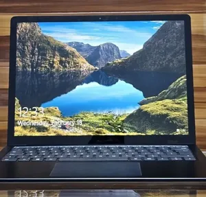 New Laptop Microsoft Surface 16GB Intel Core i7 SSD 256GB