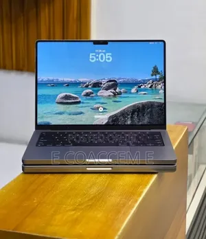 New Laptop Apple MacBook 32GB SSD 512GB