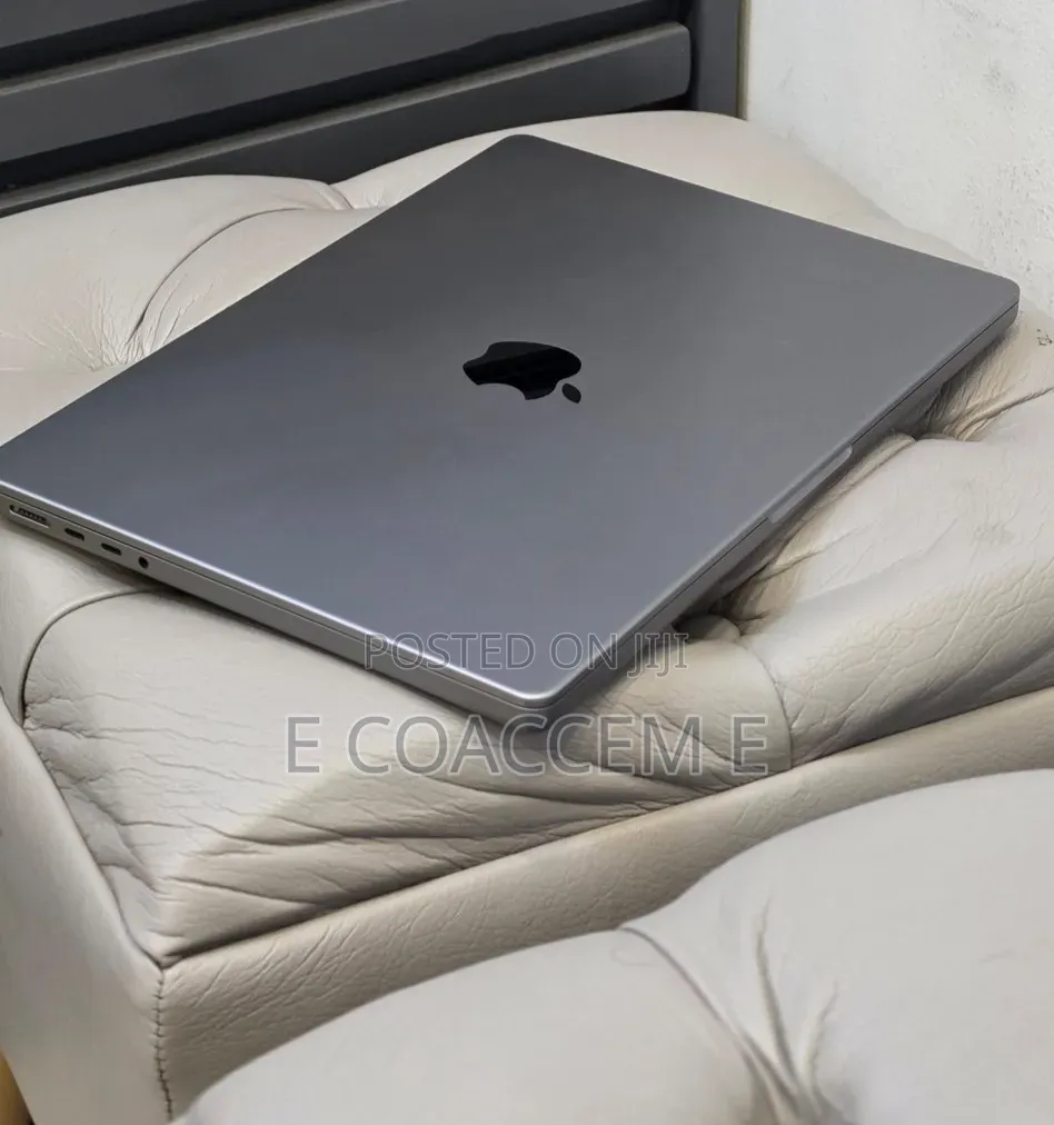 New Laptop Apple MacBook 32GB SSD 512GB