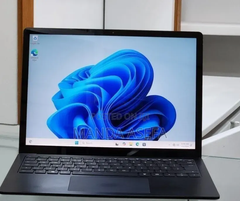 New Laptop Microsoft Surface Laptop 4 16GB Intel Core i7 SSD 512GB