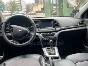 Hyundai Avante 2018 Gray