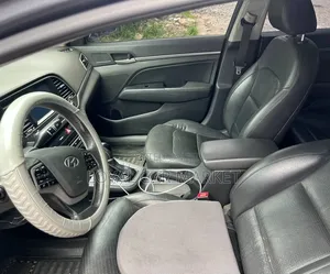 Hyundai Avante 2018 Gray
