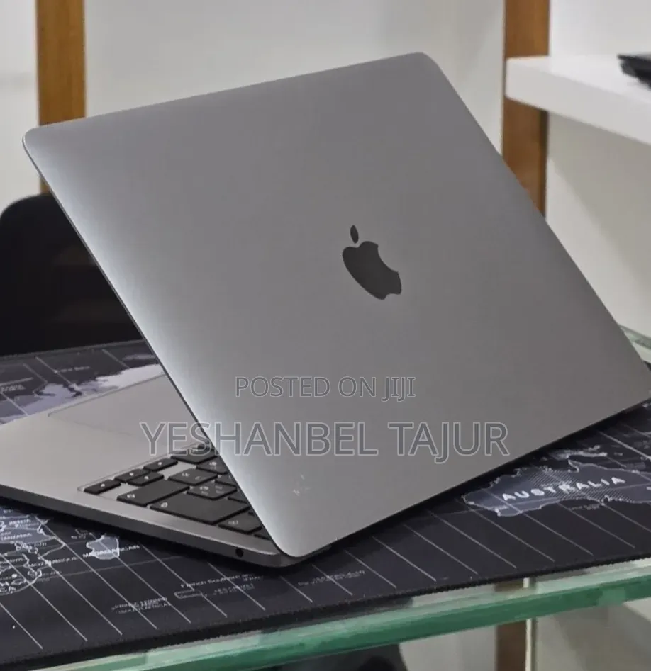 New Laptop Apple MacBook 8GB Intel Core i5 SSD 512GB