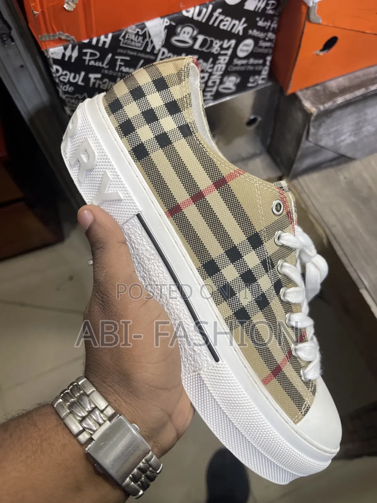 Burberry Flat Orignal