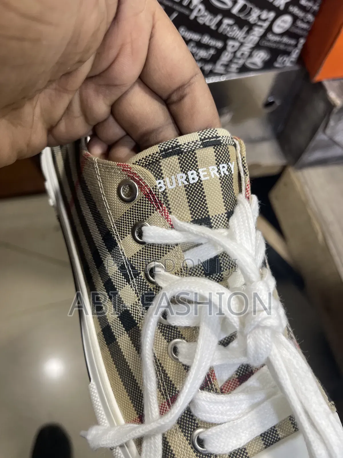 Burberry Flat Orignal