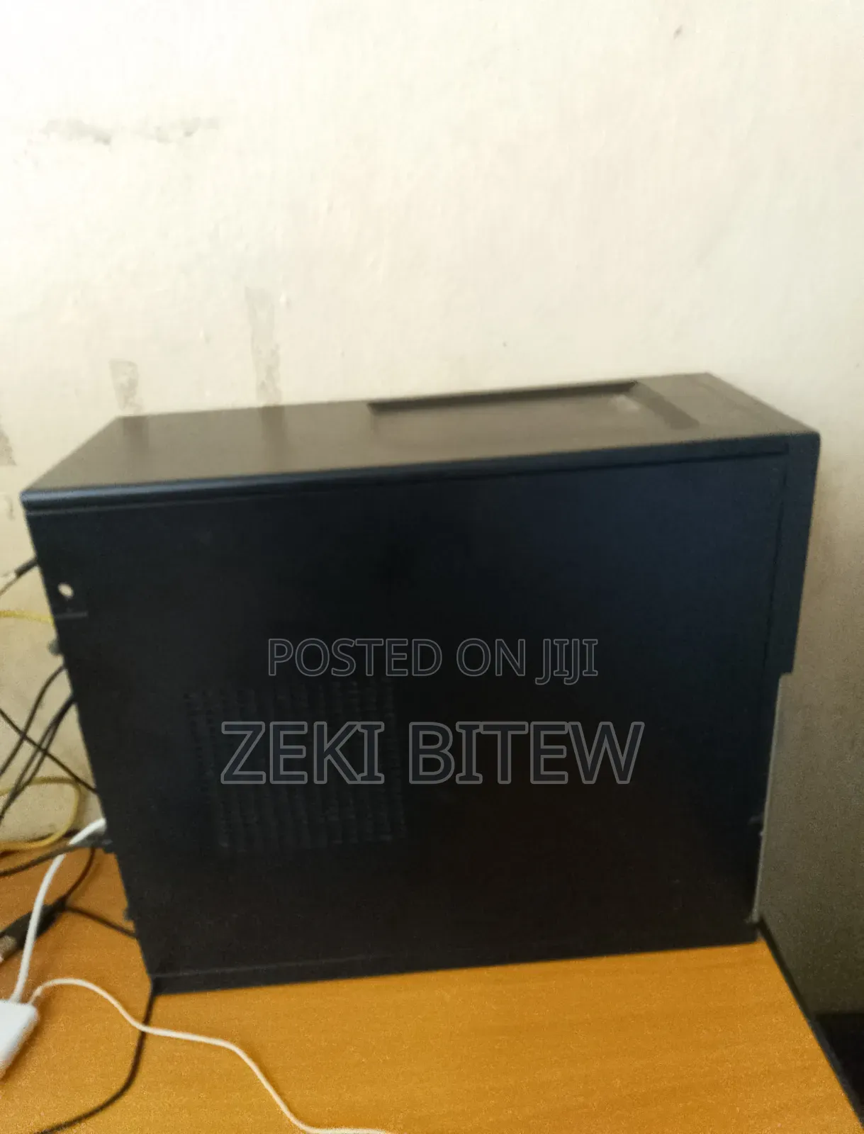 Desktop Computer Dell OptiPlex 3020 4GB Intel Core i5 HDD 500GB