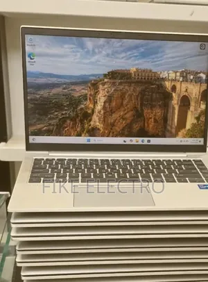 New Laptop HP EliteBook 840 G8 16GB Intel Core i7 SSD 512GB