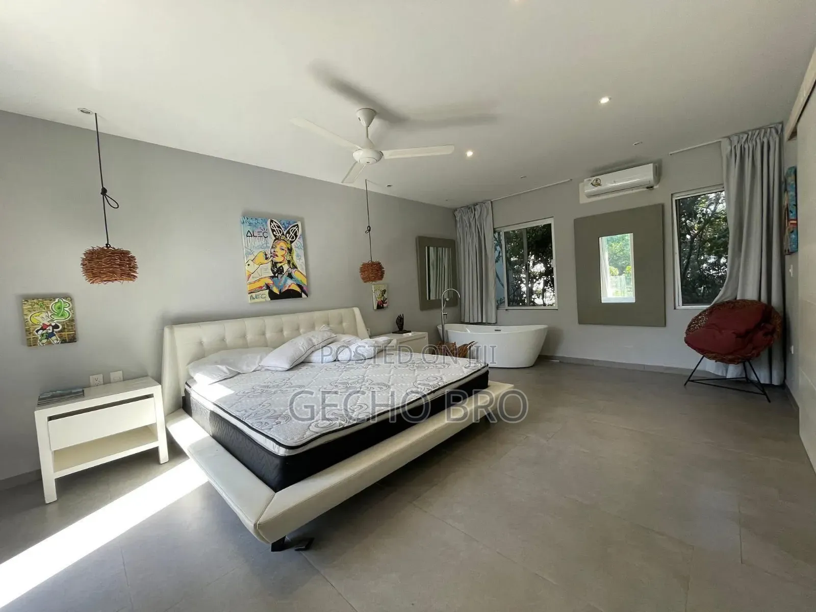 Furnished 8bdrm House in Bole for sale