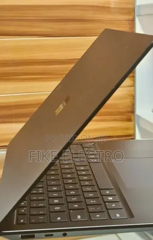 New Laptop Microsoft Surface 16GB Intel Core i7 SSD 256GB