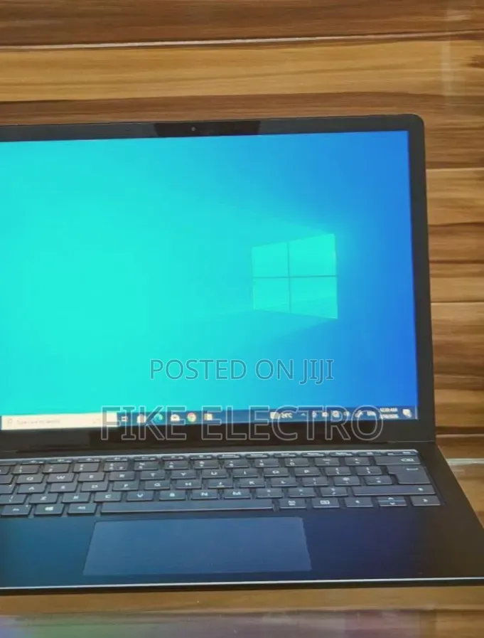 New Laptop Microsoft Surface 16GB Intel Core i7 SSD 256GB