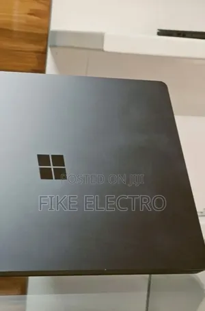 New Laptop Microsoft Surface 16GB Intel Core i7 SSD 256GB