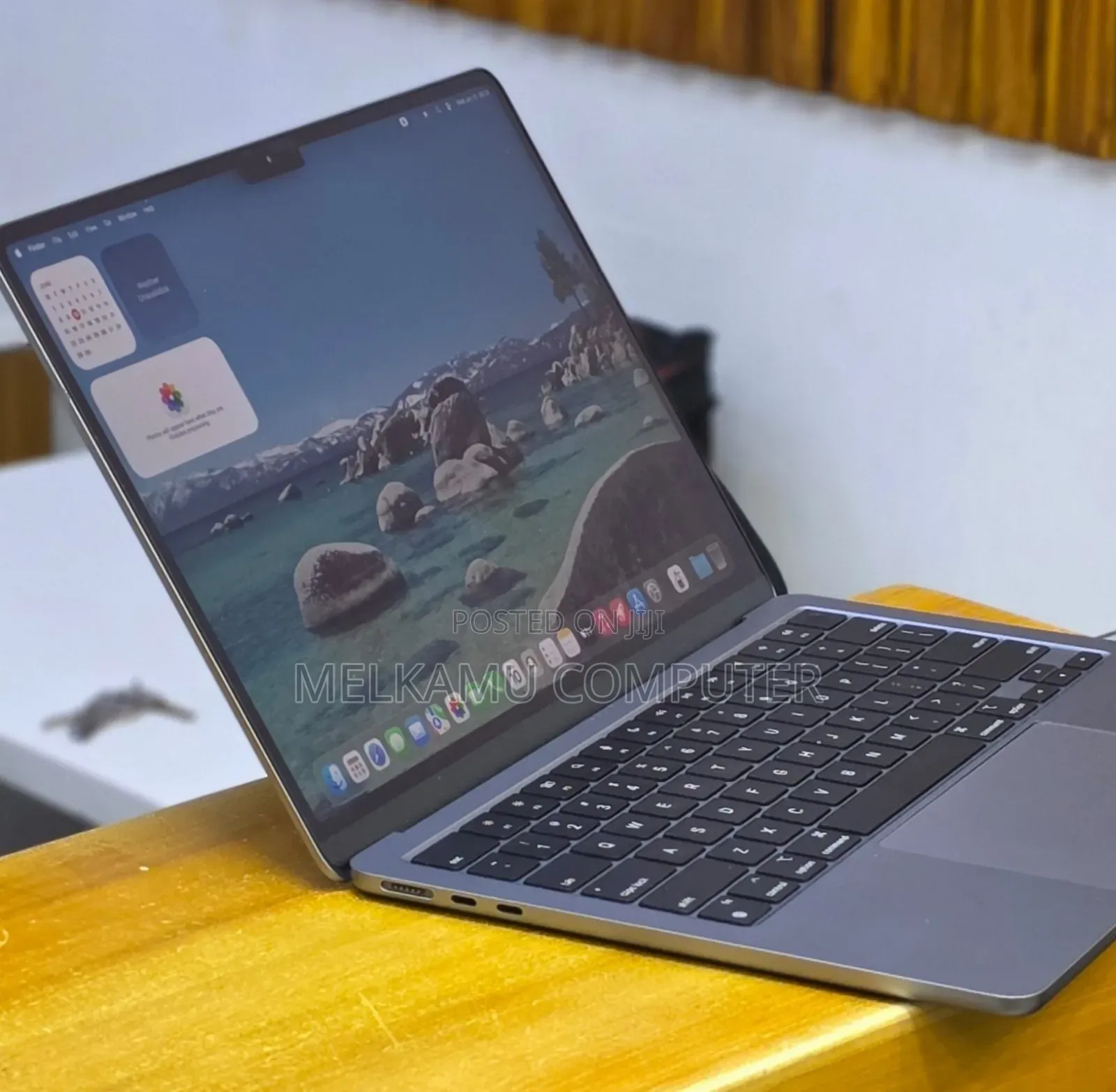 New Laptop Apple MacBook Air 2022 M2 8GB Apple M2 SSD 256GB