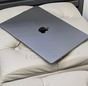 New Laptop Apple 8GB Apple M2 SSD 256GB