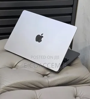 New Laptop Apple 8GB Apple M2 SSD 256GB
