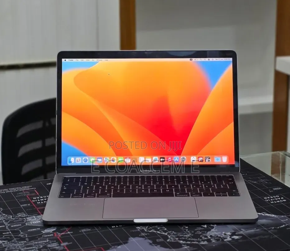 New Laptop Apple MacBook 16GB Intel Core i5 SSD 512GB