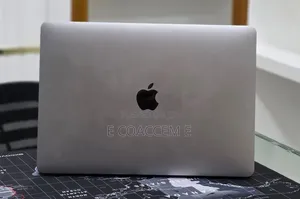 New Laptop Apple MacBook 16GB Intel Core i5 SSD 512GB