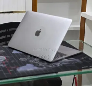 New Laptop Apple MacBook 16GB Intel Core i5 SSD 512GB