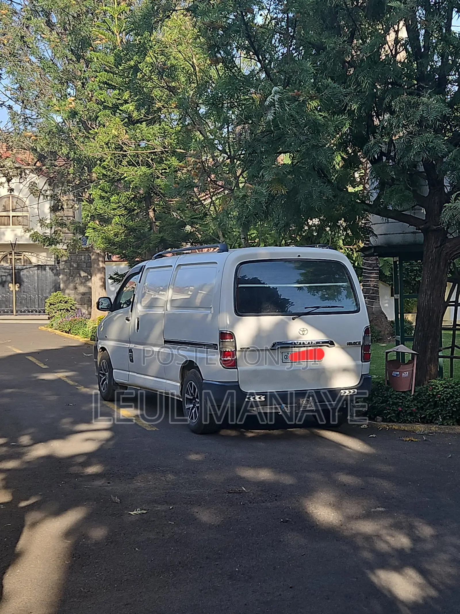 Toyota HiAce 2008 White