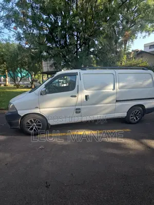 Toyota HiAce 2008 White