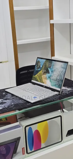 New Laptop HP Pavilion x360 8GB Intel Core i5 SSD 512GB