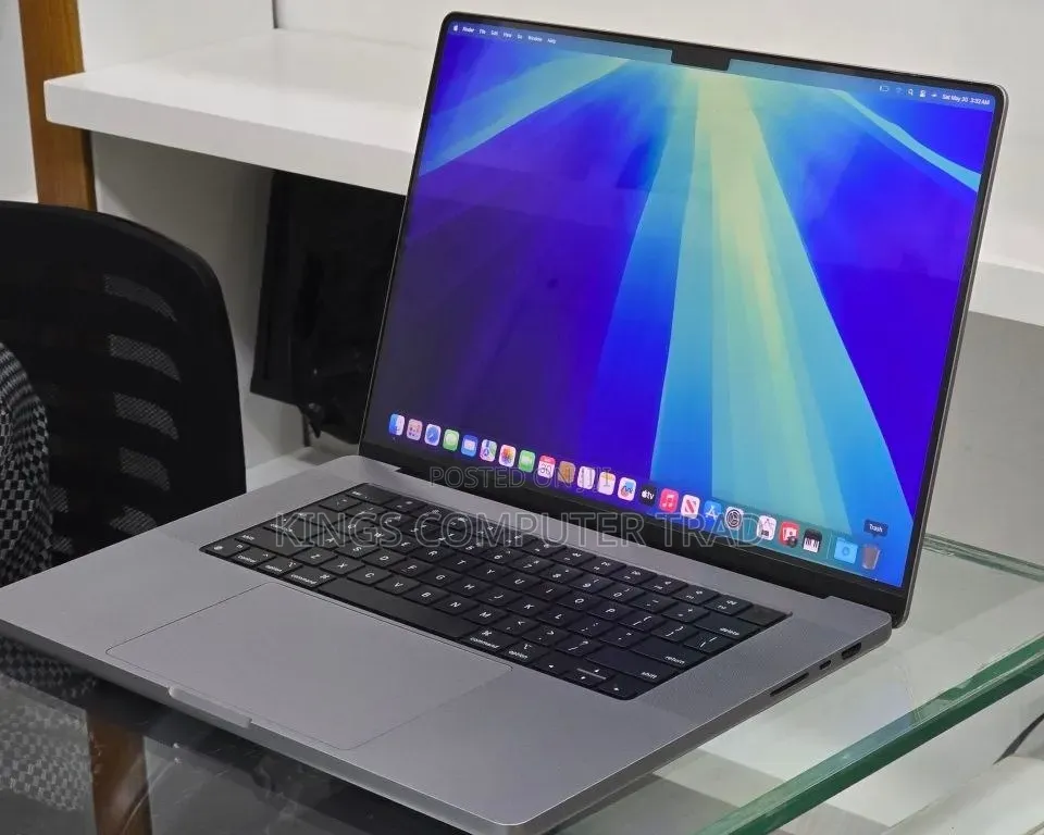 New Laptop Apple MacBook Pro 2021 M1 32GB Apple M1 Max SSD 512GB