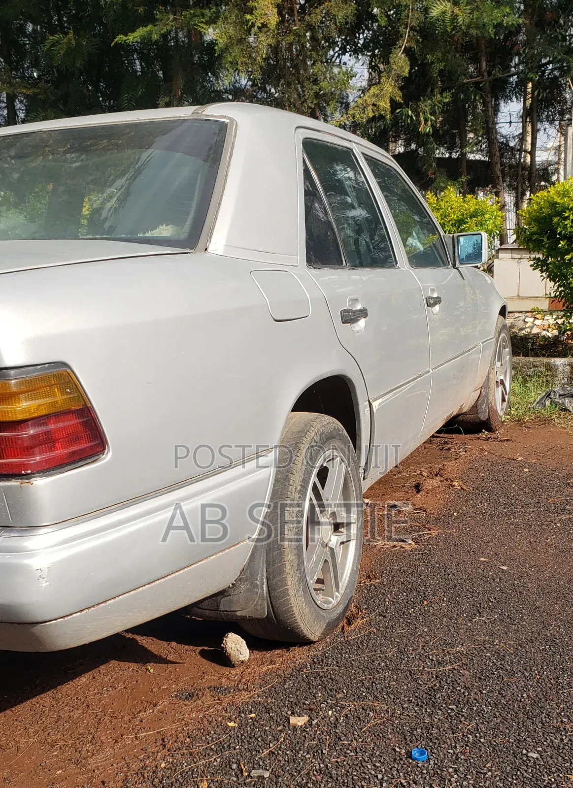 Mercedes-Benz E200 2000 White