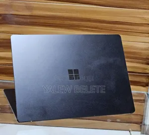 New Laptop Microsoft Surface 16GB Intel Core i7 SSD 256GB