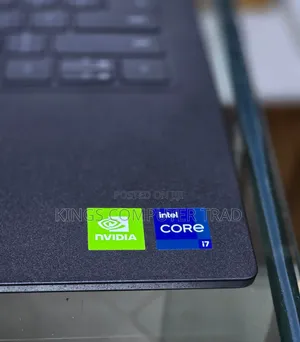 New Laptop Dell Latitude 3320 8GB Intel Core i7 SSD 256GB