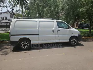 Toyota HiAce 2008 White