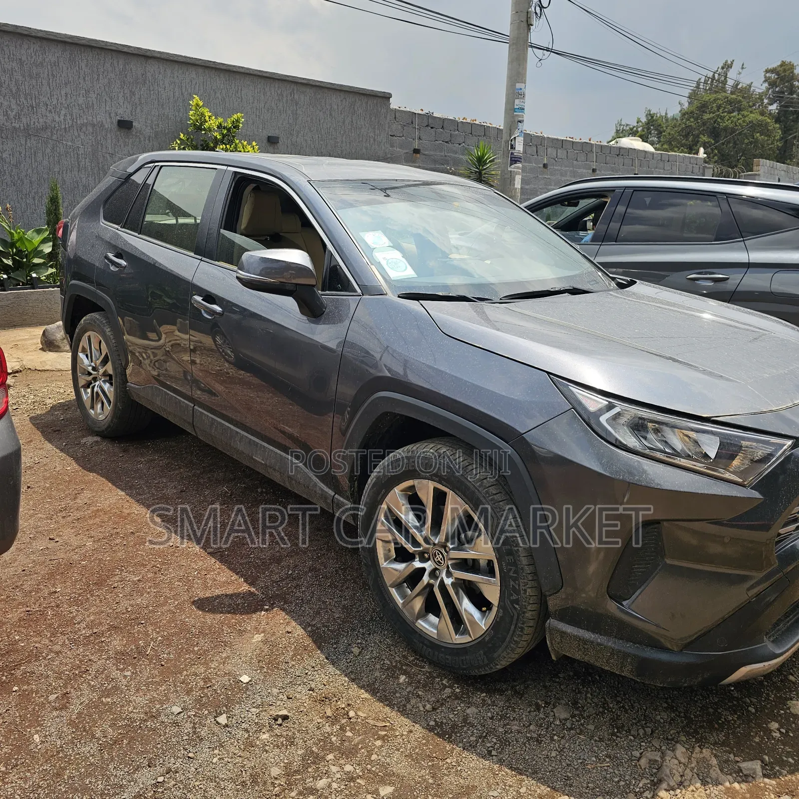 Toyota RAV4 2022 White