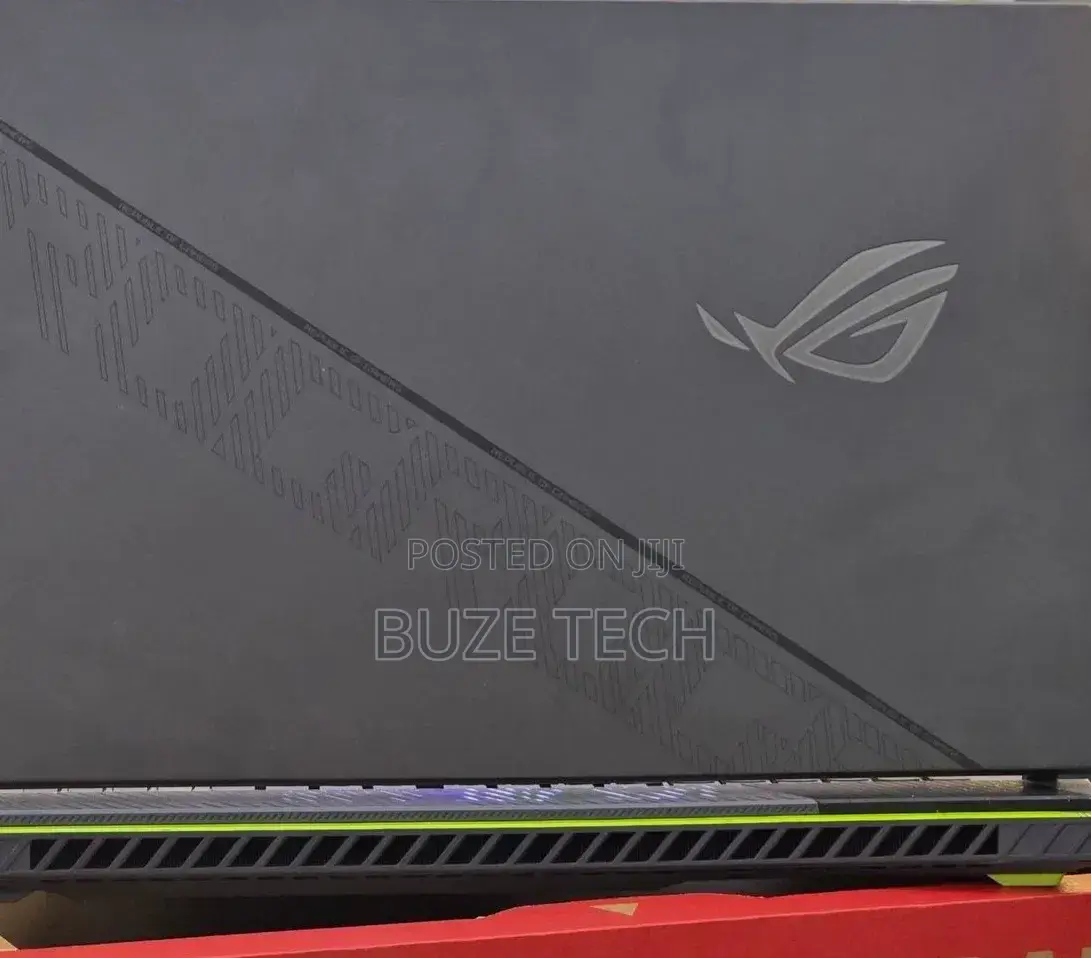 New Laptop Asus ROG Strix G18 16GB Intel Core i9 SSD 1T