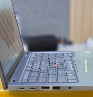 New Laptop Lenovo ThinkPad T14s G4 32GB Intel Core i7 SSD 512GB